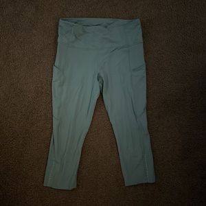 lululemon cropped teel leggings size 10!